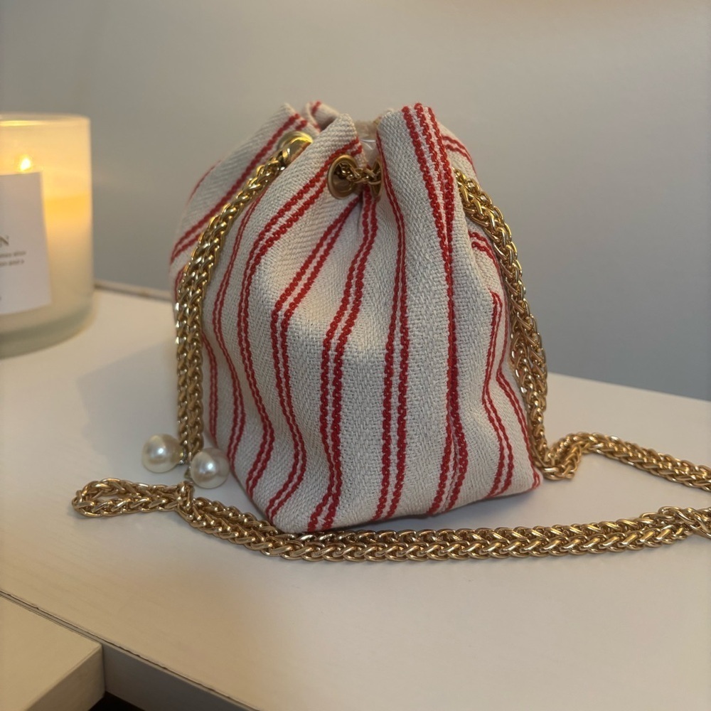 Striped Red and White Linen Bucket Bag - Picture 5 of 7